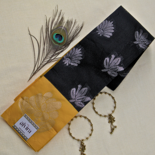 SILK COTTON SAREES WITH CONTRAST BLOUSE SC104