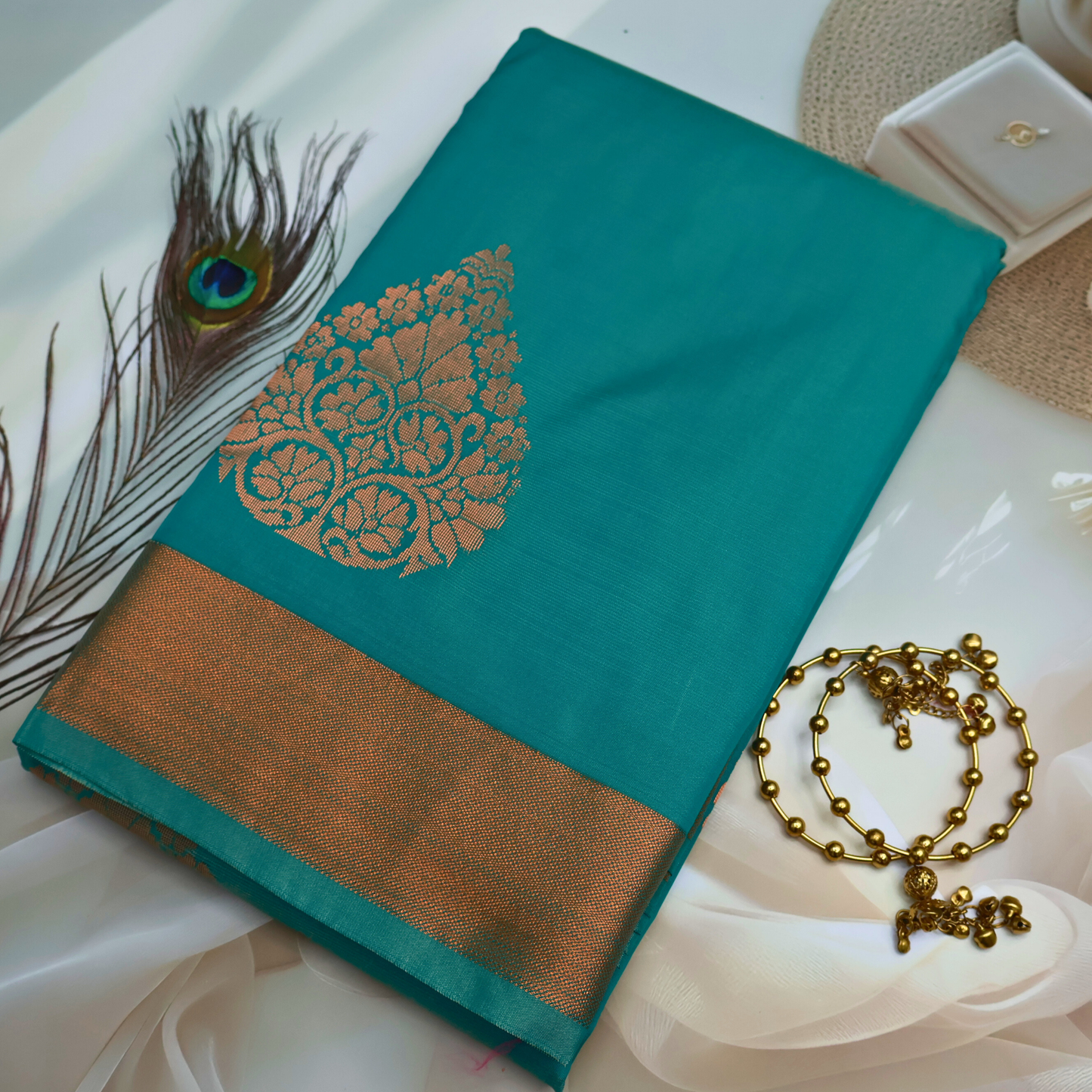 Teal Green Saree with Rich Pink Pallu ES21