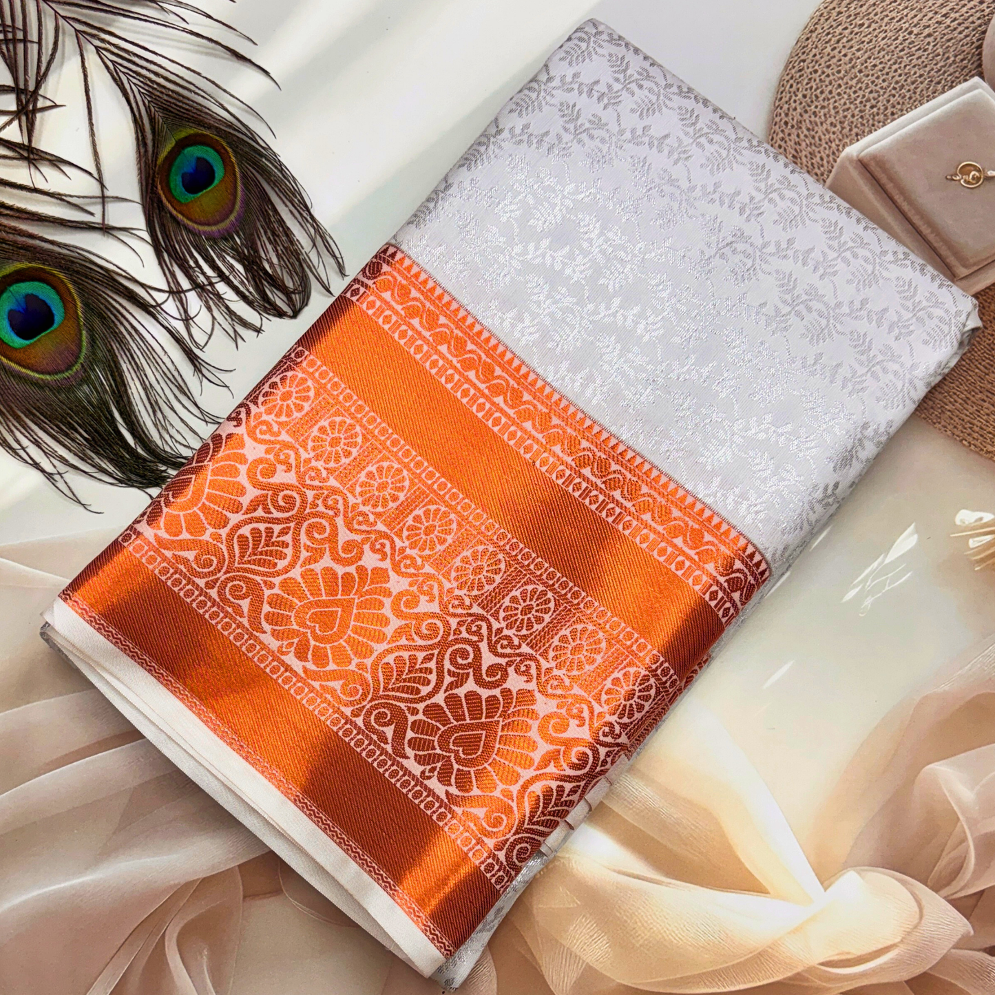 Silver Kanchipuram Silk Saree with Rich Copper Zari Border and Running Blouse BS023