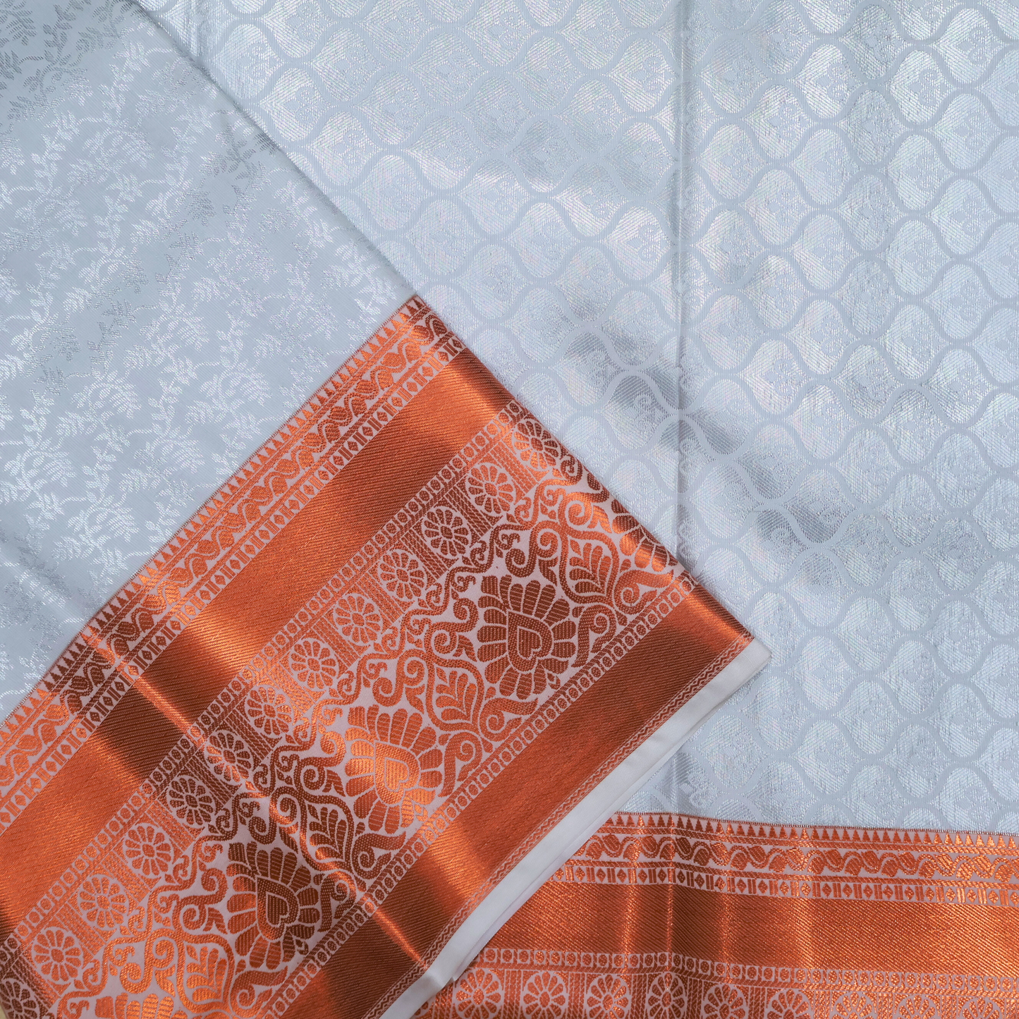 Silver Kanchipuram Silk Saree with Rich Copper Zari Border and Running Blouse BS023