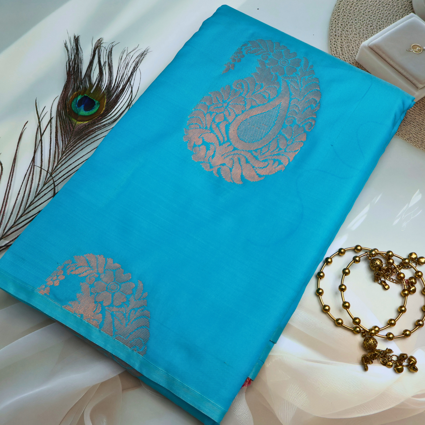 Blue Soft Silk Saree with Pink Floral Pallu ES25