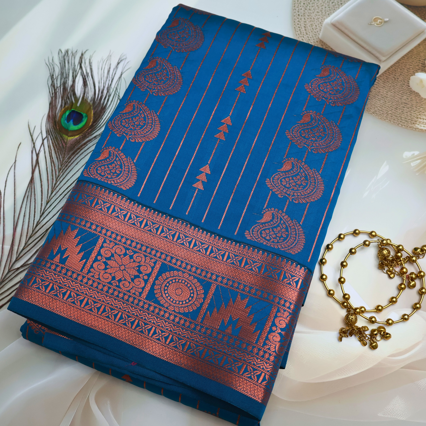 Royal Blue Handloom Kanjivaram Saree with Red Pallu and Contrast Blouse SB002