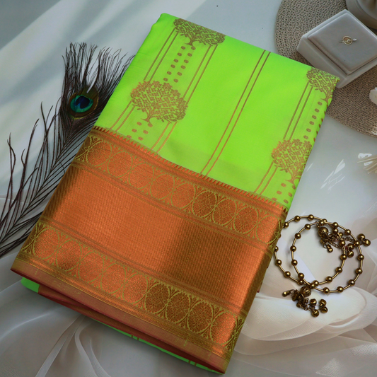 Lime Green Handloom Kanchipuram Saree with Pink Pallu and Contrast Blouse SB008